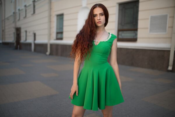 Зелёное платье
